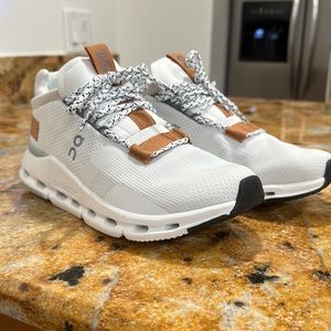 Brand New On Cloud Cloudnova sneakers